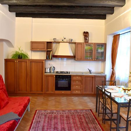 Apartment Lesser Town! Praag Buitenkant foto