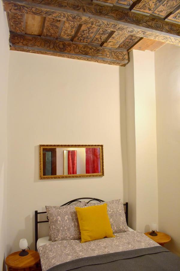 Apartment Lesser Town! Praag Buitenkant foto