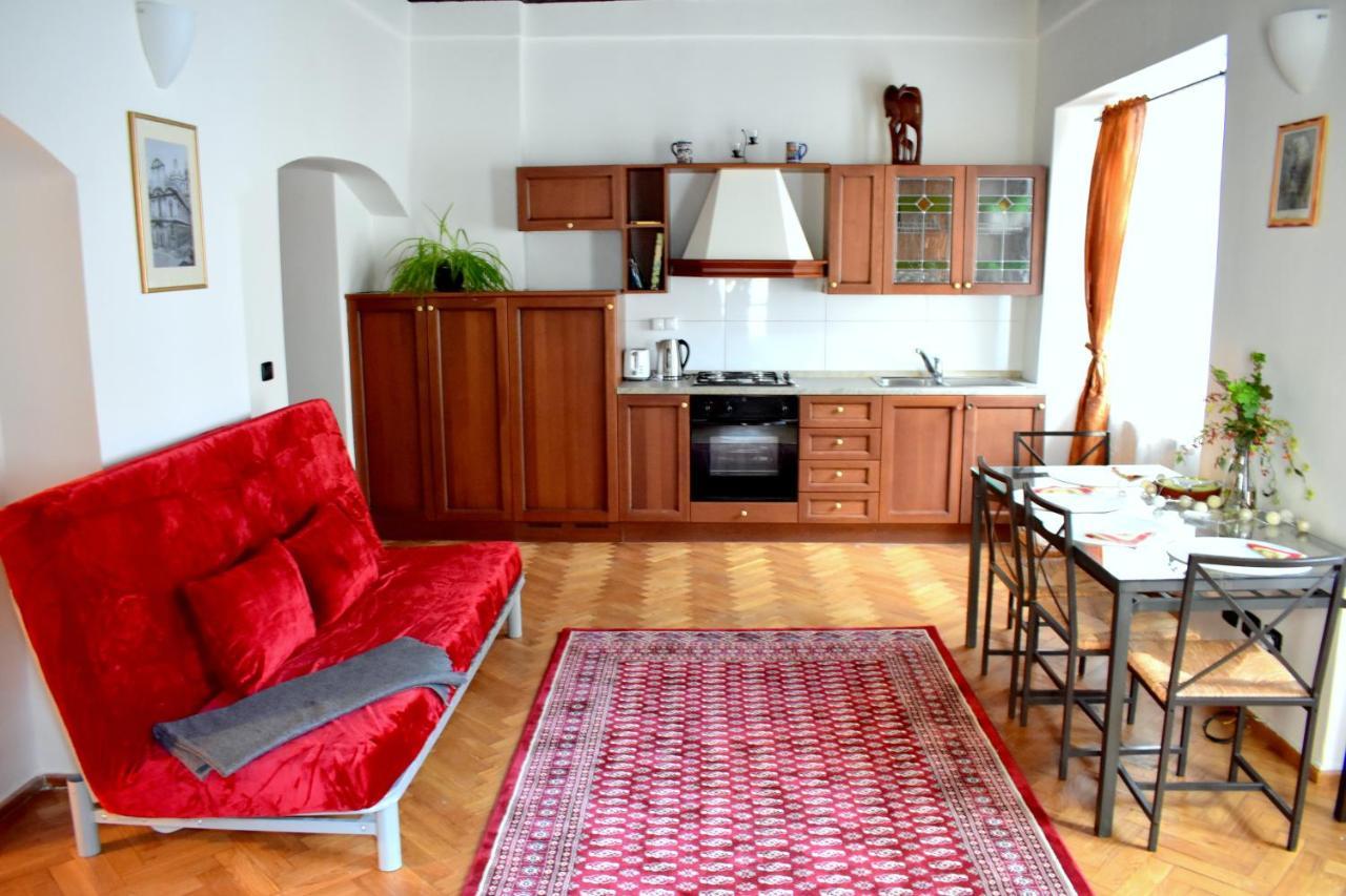 Apartment Lesser Town! Praag Buitenkant foto